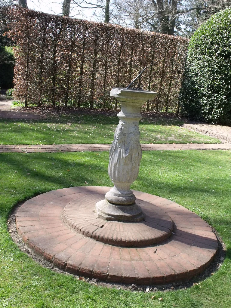 Zonnewijzer kopen voor de tuin: waar moet u op letten